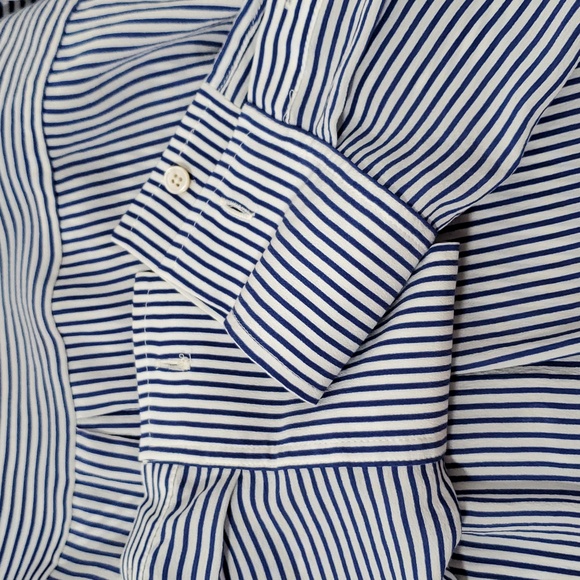 EVERLANE The Washable Clean Silk Relaxed Shirt SIZE 2 - Picture 3 of 4